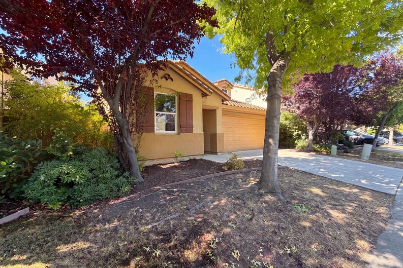 Photo 38 of 45 of 1570 Arcola Ave, Sacramento, CA
