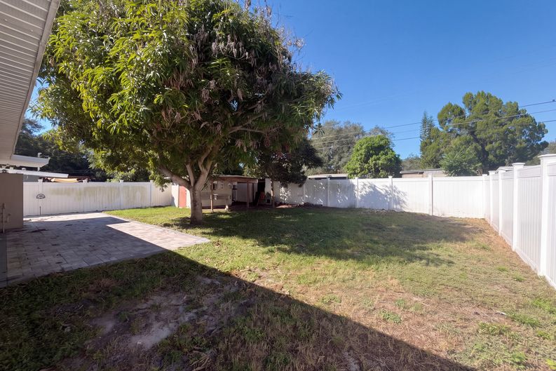 Photo 19 of 22 of 645 10th Pl, Safety Harbor, FL
