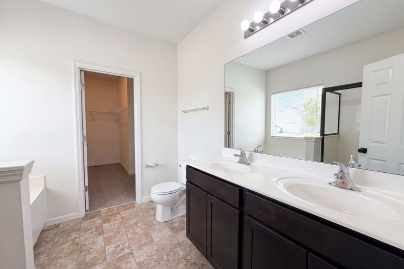 Photo 17 of 22 of 1034 Sweet River Dr, Saint Paul, MO