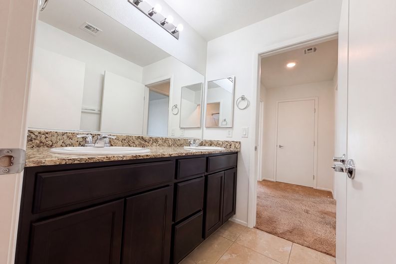 Photo 32 of 52 of 4036 White Opal St, Las Vegas, NV
