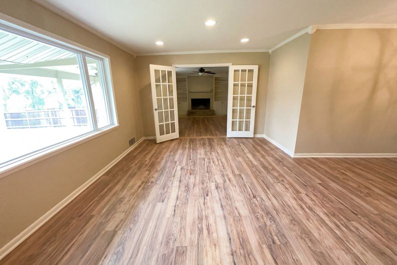Photo 12 of 16 of 6817 Chickering Rd, Fort Worth, TX