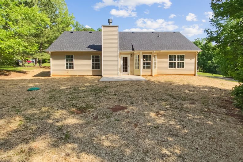 Photo 8 of 21 of 145 Shadowbrook Trce, Covington, GA