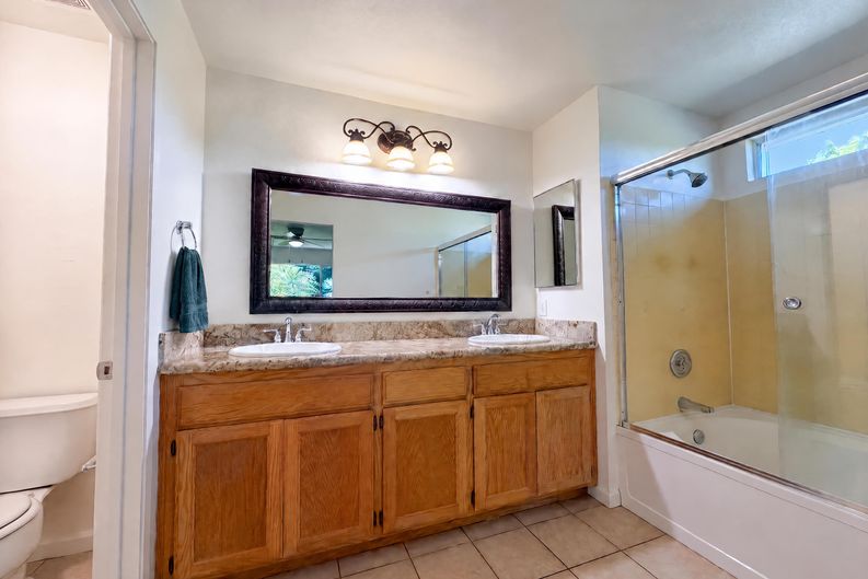 Photo 13 of 30 of 2805 Aquamarine Cir, Rescue, CA