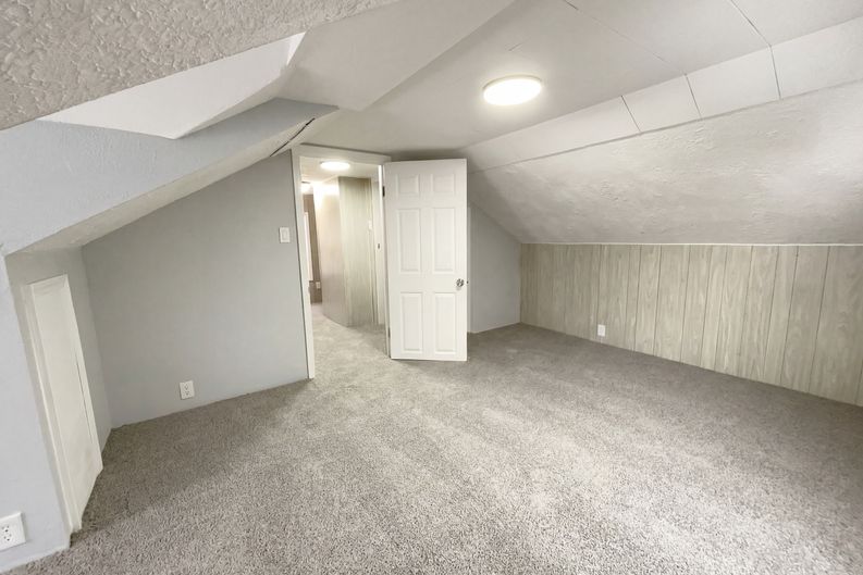 Photo 14 of 19 of 17409 Mapleboro Ave, Maple Heights, OH