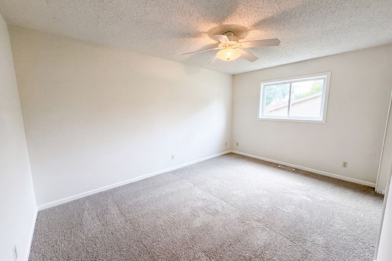 Photo 9 of 25 of 4289 159th Ct W, Rosemount, MN