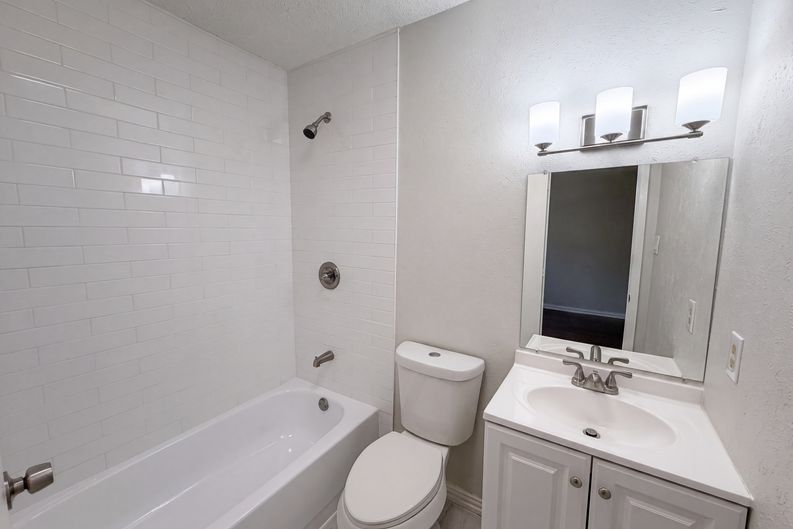 Photo 19 of 25 of 5608 Cherilee Ln, Haltom City, TX