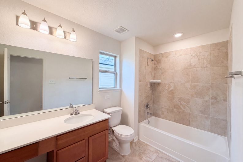 Photo 12 of 16 of 4814 Westfield Pines Dr, Katy, TX
