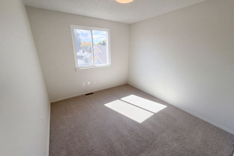 Photo 17 of 35 of 10471 W 83rd Pl, Arvada, CO