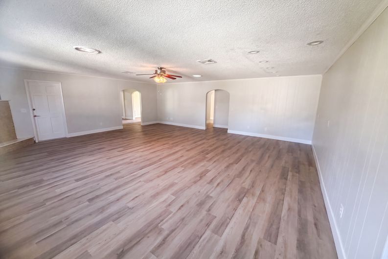 Photo 7 of 33 of 6501 Fort Pierce Blvd, Fort Pierce, FL