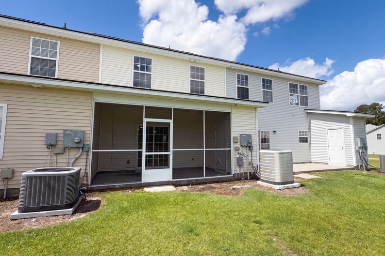 Photo 15 of 17 of 210 Congaree River Dr, Summerville, SC