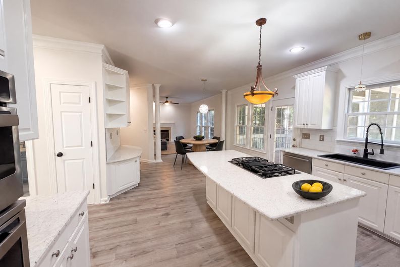 Photo 15 of 31 of 12209 Willingdon Rd, Huntersville, NC