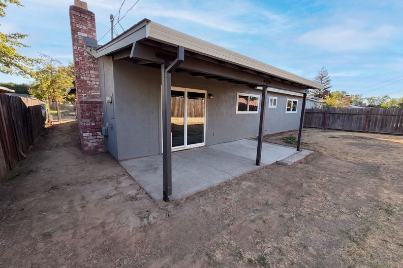Photo 23 of 25 of 3525 Astral Dr, Sacramento, CA