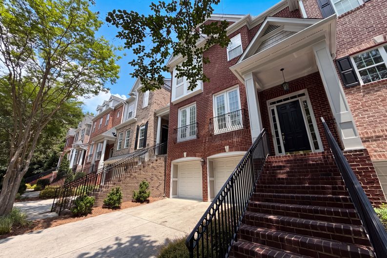 Photo 28 of 32 of 1659 Woodwalk Strm SE, Atlanta, GA