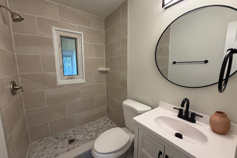 Photo 11 of 20 of 3007 Fairhill Rd, Fairfax, VA