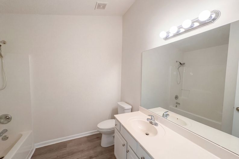 Photo 15 of 19 of 2840 Meridian Dr, Dacula, GA