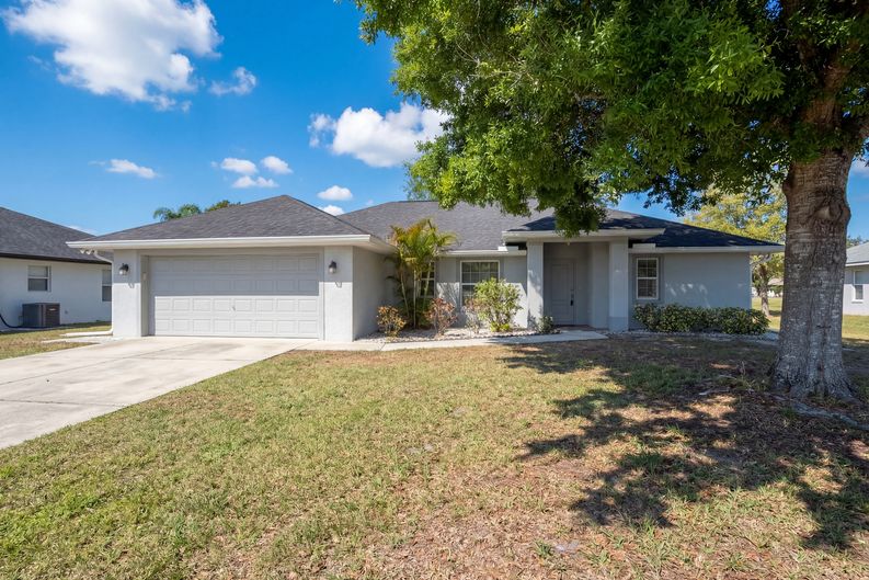 Photo 7 of 28 of 405 San Ambrosio St, Punta Gorda, FL