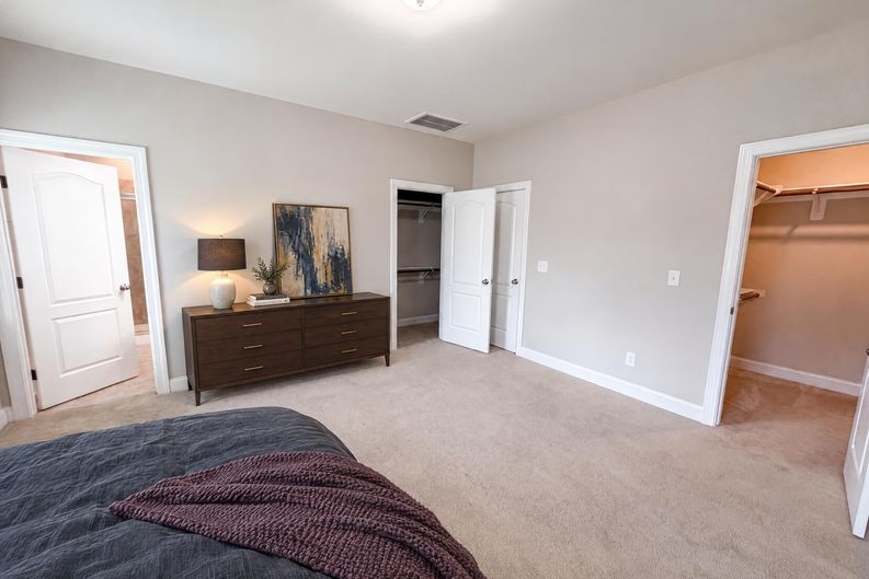 Photo 4 of 16 of 109 Belle Plain Dr, Morrisville, NC