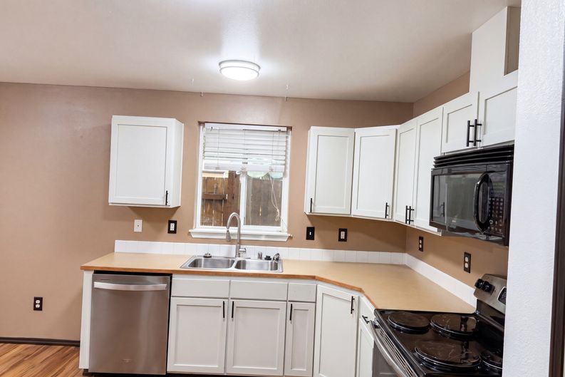 Photo 13 of 37 of 4919 106th St NE, Marysville, WA