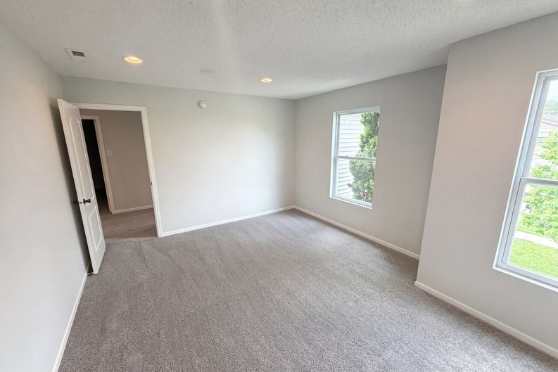 Photo 16 of 23 of 8134 S Firefly Dr, Pendleton, IN