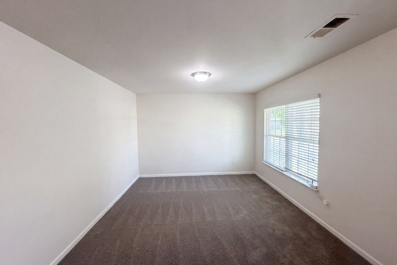 Photo 11 of 28 of 6800 Olivia Ct, Whitsett, NC
