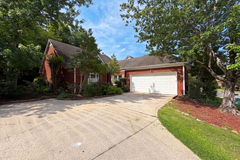 Photo 20 of 24 of 1900 Stone Brook Ln, Birmingham, AL