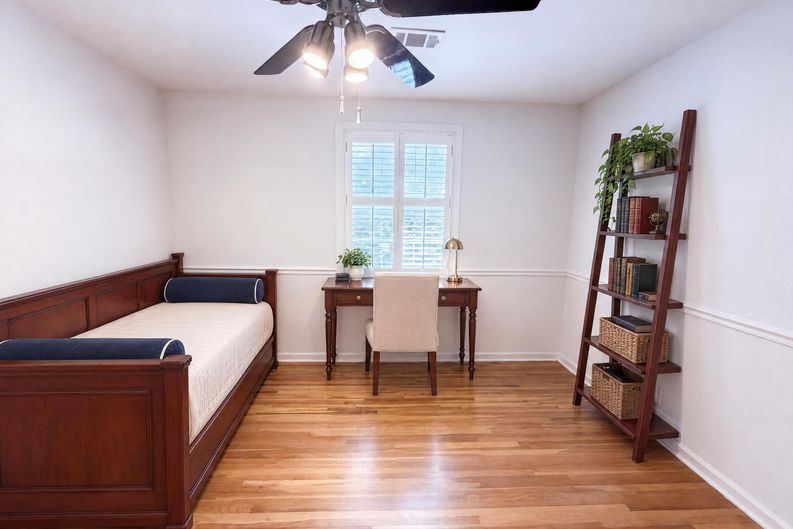 Photo 13 of 27 of 840 Highland Crest Dr, Nashville, TN