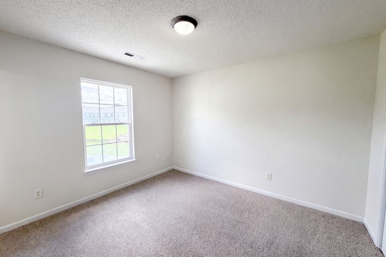 Photo 11 of 17 of 210 Congaree River Dr, Summerville, SC