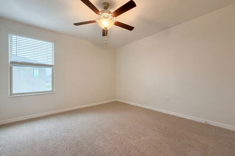 Photo 30 of 42 of 11849 Blackeyed Susan Dr, Riverview, FL