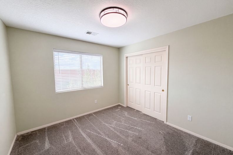 Photo 13 of 31 of 4701 26th Ave NE, Rio Rancho, NM