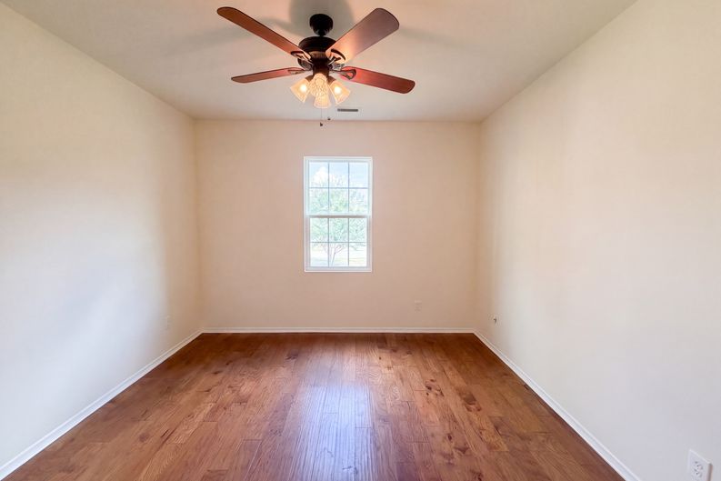 Photo 22 of 35 of 4732 Lonnie Dr, Rolesville, NC