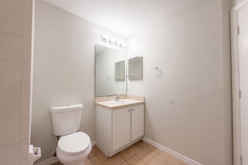 Photo 15 of 25 of 2062 Dalton Ave, Deltona, FL