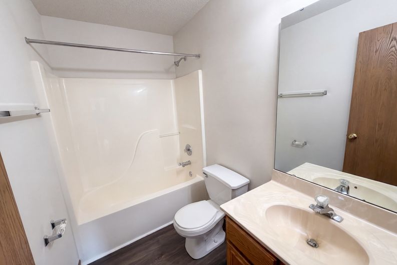 Photo 14 of 23 of 2827 Bromley Dr, O Fallon, MO