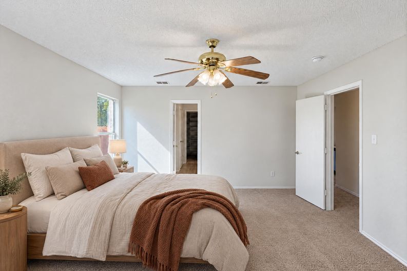 Photo 9 of 22 of 2708 White Oak Dr, Little Elm, TX