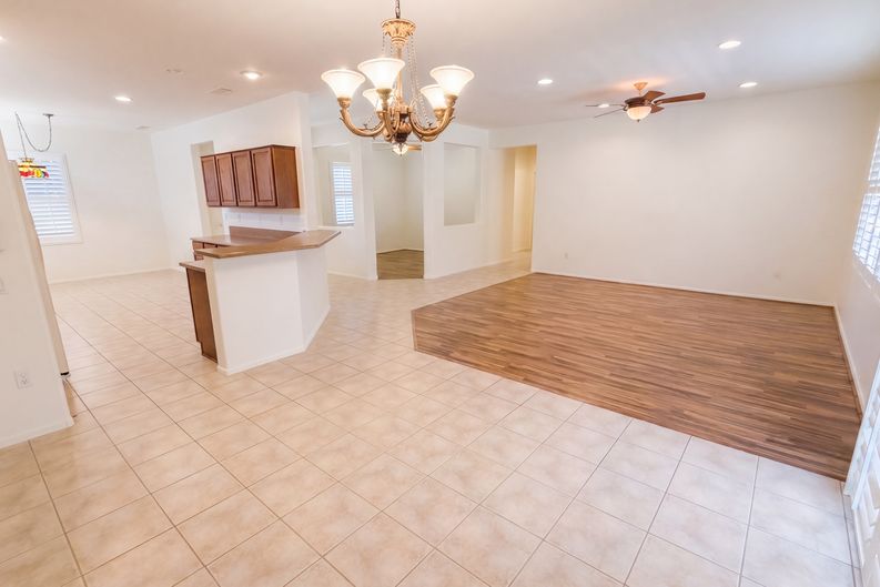 Photo 9 of 34 of 17220 W Cordova Ct, Surprise, AZ