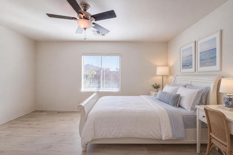 Photo 9 of 22 of 40877 W Bedford Dr, Maricopa, AZ