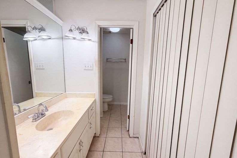 Photo 11 of 16 of 2803 Persimmon Dr, Killeen, TX
