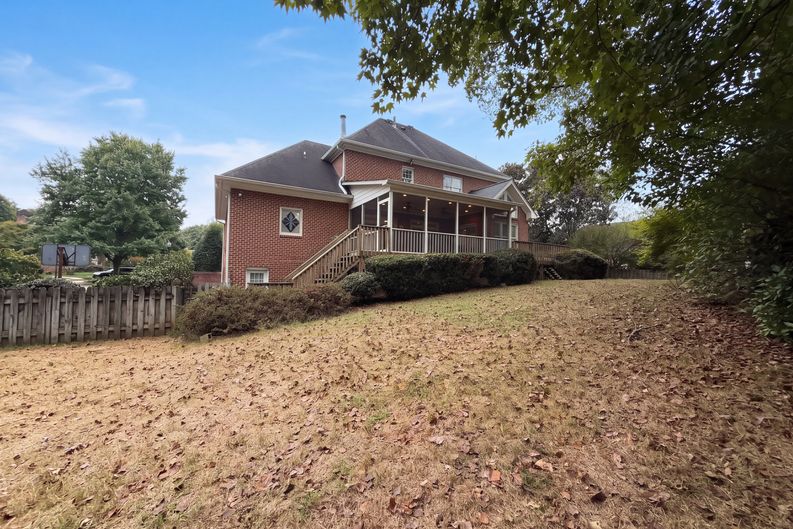 Photo 5 of 45 of 105 Ridgemere Ct, Winston Salem, NC