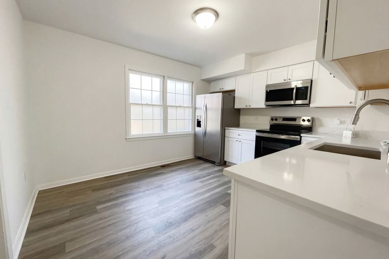 Photo 13 of 23 of 645 N Armistead St, Alexandria, VA