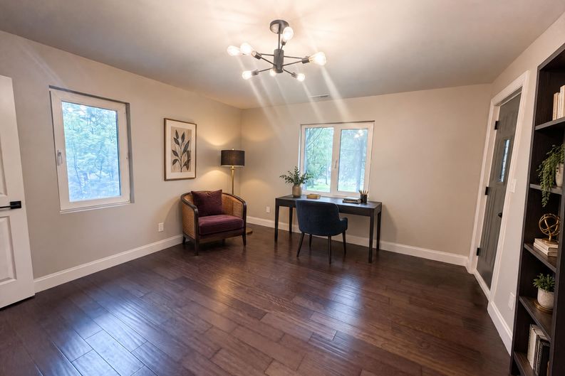 Photo 9 of 43 of 37045 Chagrin Blvd, Chagrin Falls, OH