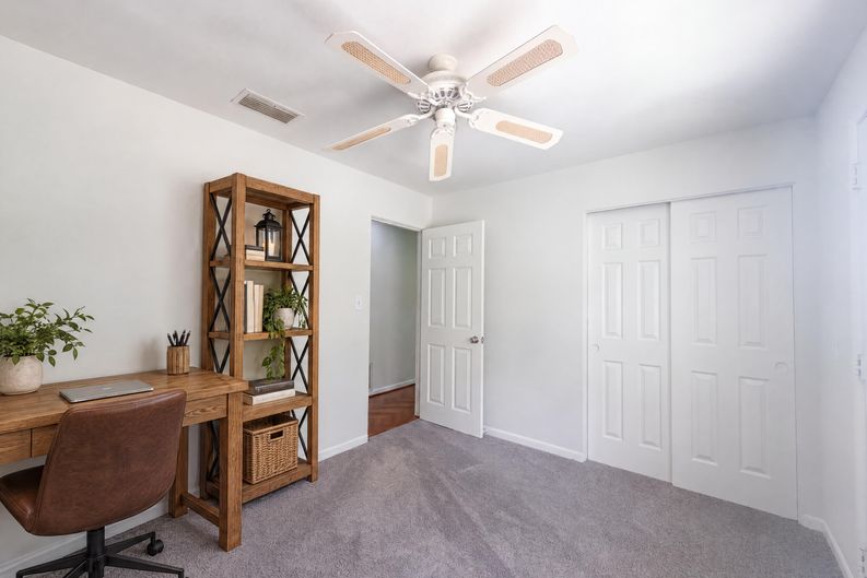 Photo 17 of 26 of 3010 Hatton St, Sarasota, FL