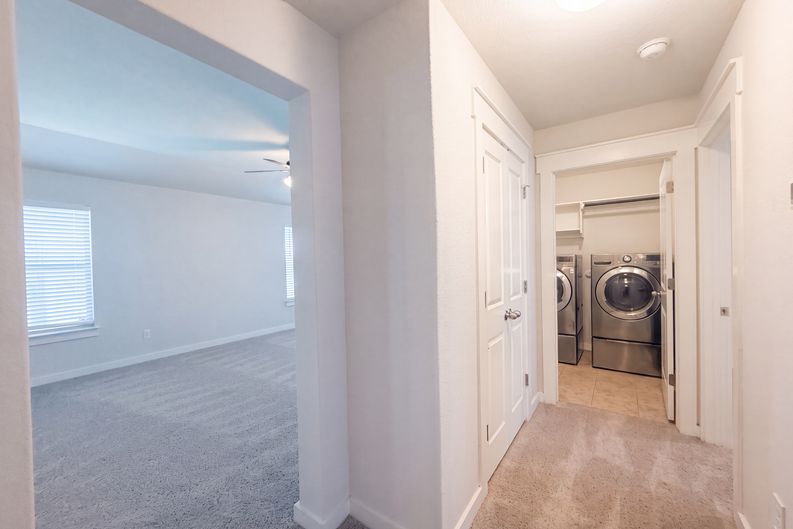 Photo 10 of 21 of 5909 Urbano Bnd, Round Rock, TX