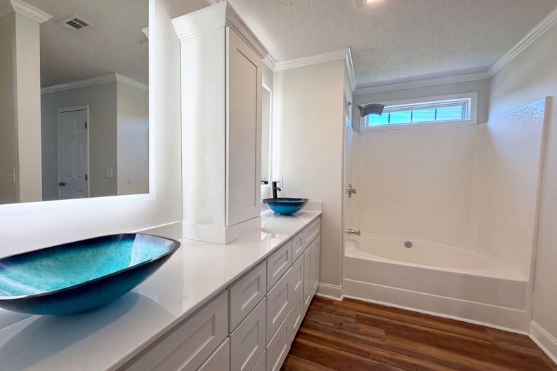 Photo 10 of 26 of 105 Jefferson Forest Ct, Winston Salem, NC