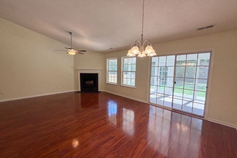 Photo 3 of 17 of 5512 Spindlewood Ct, Durham, NC