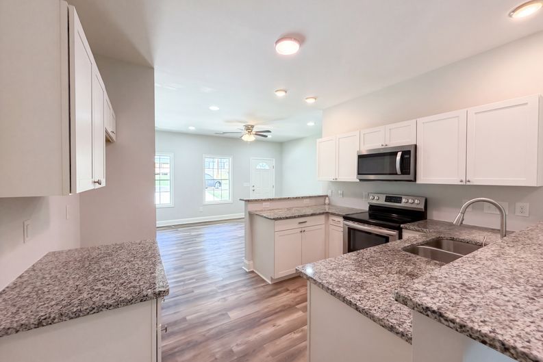 Photo 11 of 16 of 604 Stewart Ct, Statesville, NC