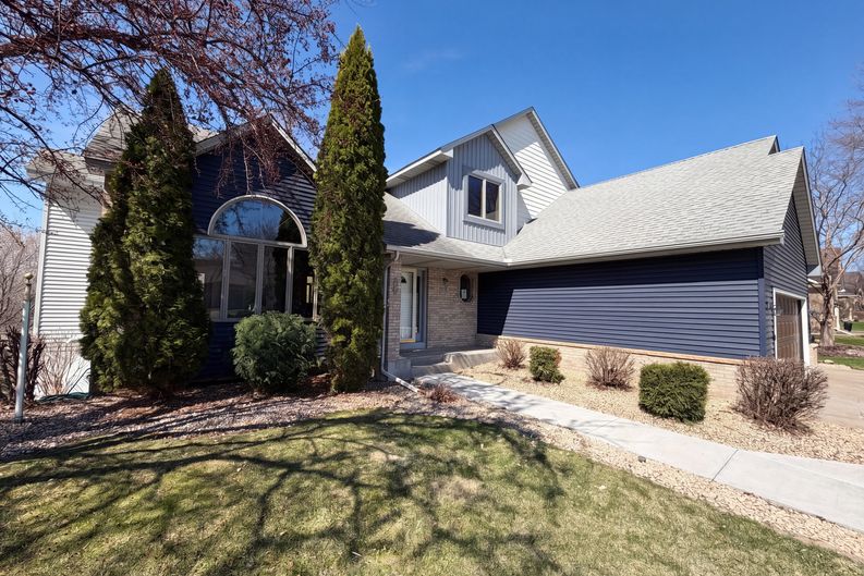 Photo 33 of 38 of 8433 Upland Ln N, Maple Grove, MN