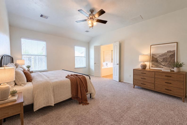 Photo 4 of 21 of 11327 Grass Lake Ln, Richmond, TX