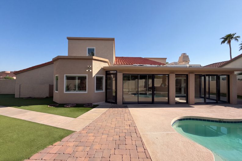 Photo 5 of 36 of 10240 E Cochise Dr, Scottsdale, AZ