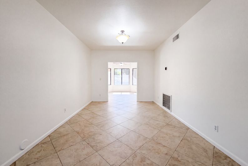 Photo 11 of 38 of 13816 N 50th St, Scottsdale, AZ