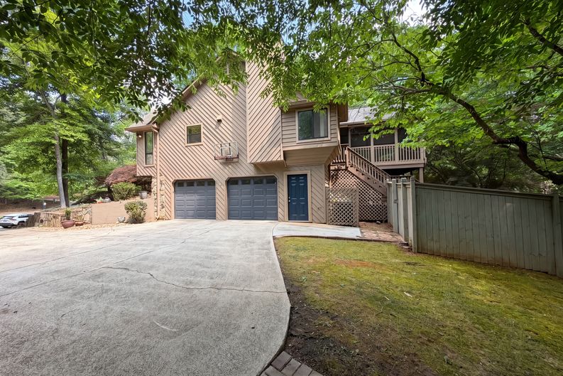 Photo 45 of 53 of 4958 Scotts Creek Trl, Peachtree Corners, GA