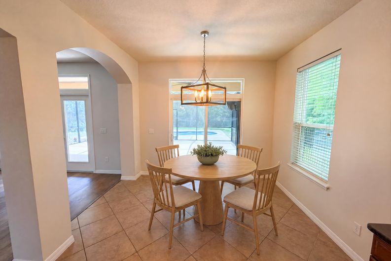 Photo 12 of 46 of 280 Chandler Cir, Oviedo, FL